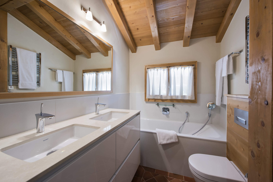 chalet-whymper-verbier-salle-de-bain-baignoire-17.jpg
