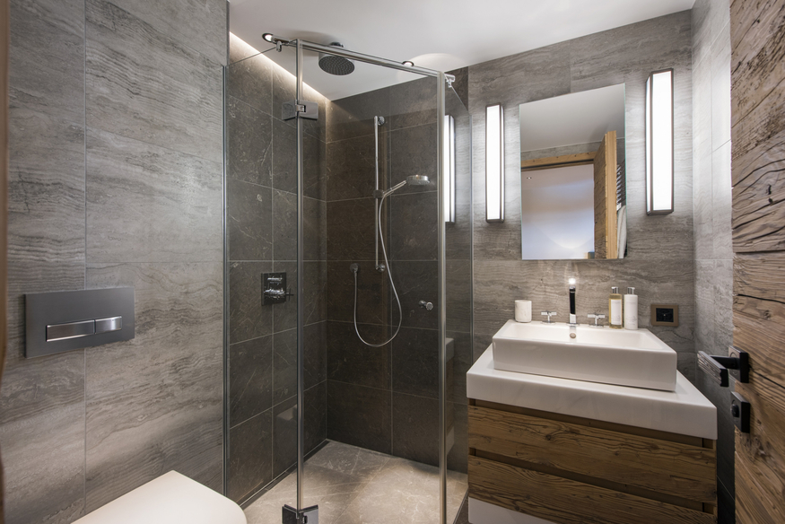 appartement-rosalp-combles-verbier-salle-de-bain-douche-23.jpg