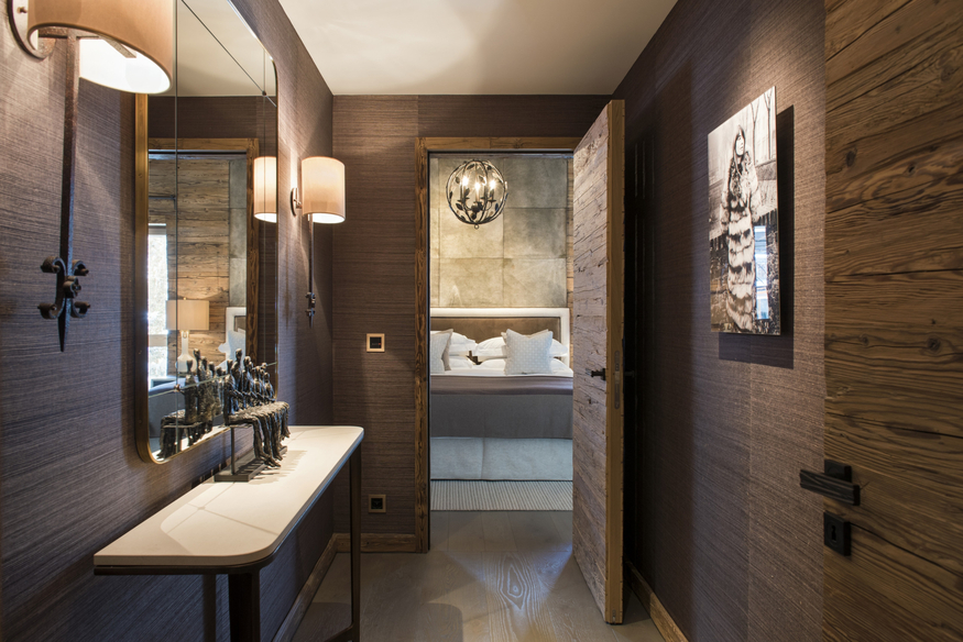 appartement-rosalp-combles-verbier-couloir-vasque-14.jpg