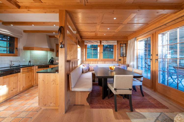 appartement-ivouette-011-verbier-salle-a-manger-cuisine-04.jpg