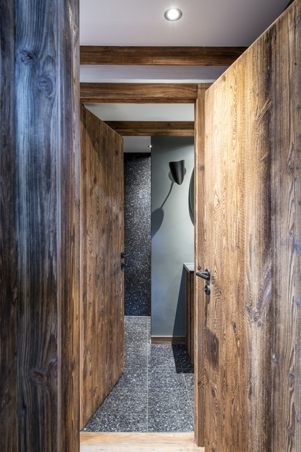 chalet-nangi-verbier-detail-boiseries-pierre-09.jpg