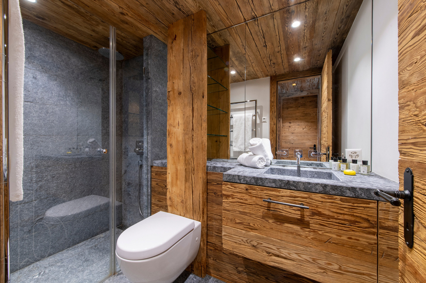 appartement-basalte-c13-verbier-salle-de-bain-douche-10.jpg