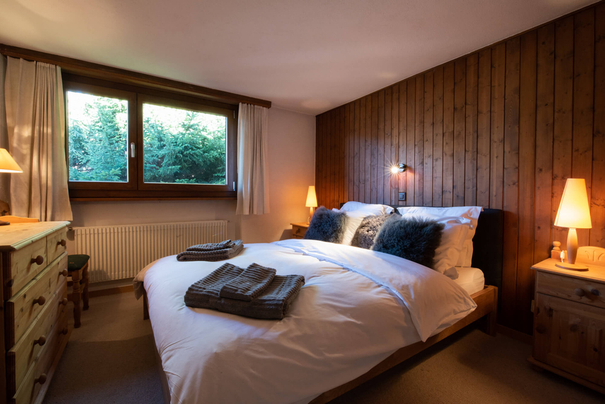 appartement-carina-251-verbier-chambre-lit-double-09.jpg