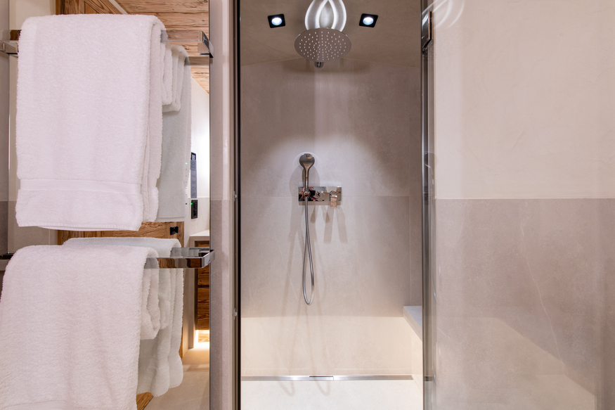 appartement-madelia-verbier-salle-de-bain-douche-15.jpg