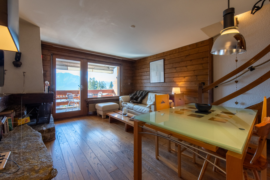 appartement-astoria-339-verbier-salon-coin-repas-02.jpg