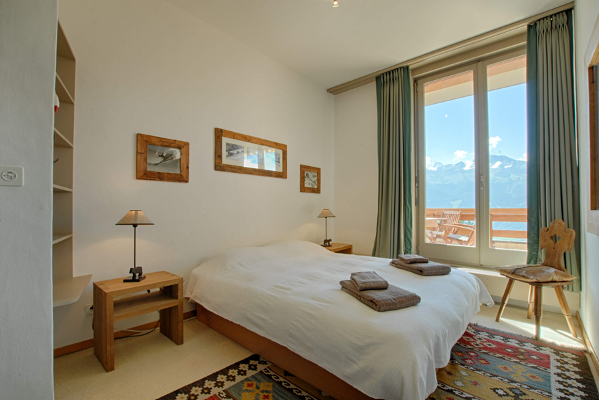appartement-thalia-066-verbier-chambre-lit-double-09.jpg