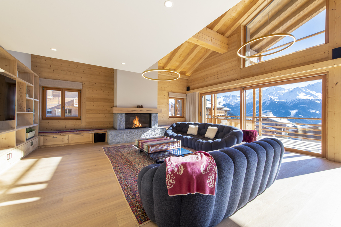 appartement-gran-paradiso-222-verbier-salon-vue-ensemble-01.jpg