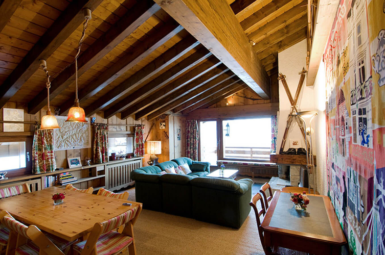 appartement-flaminia-432-verbier-sejour-poutres-04.jpg