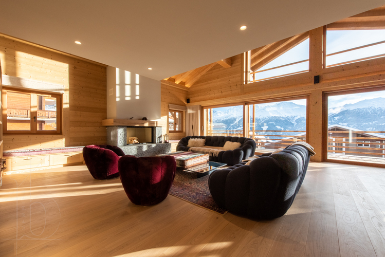 appartement-gran-paradiso-222-verbier-salon-vue-panoramique-06.jpg