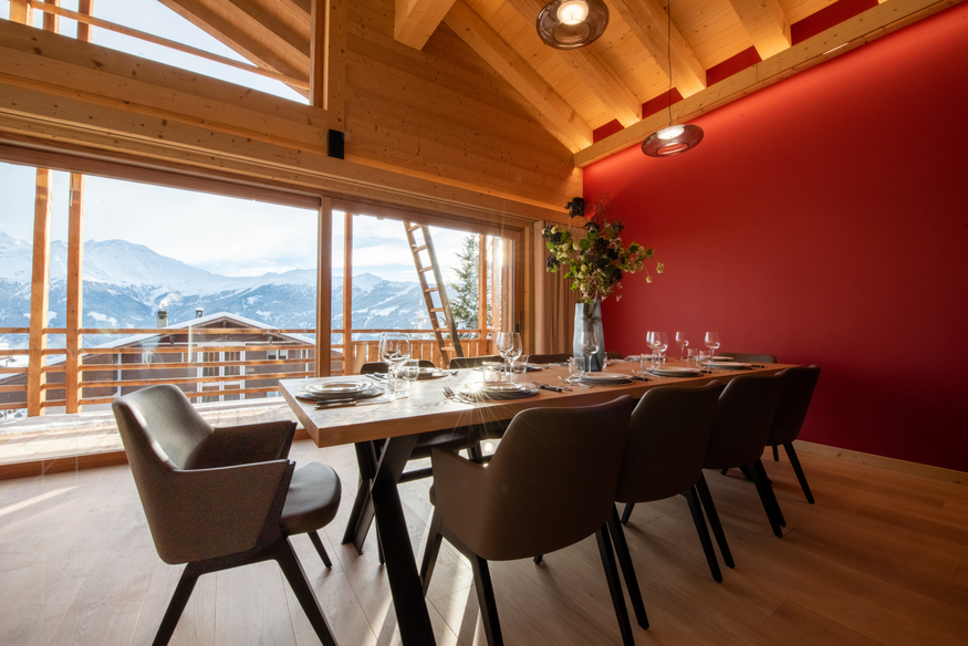 appartement-gran-paradiso-222-verbier-salle-a-manger-vue-montagnes-12.jpg