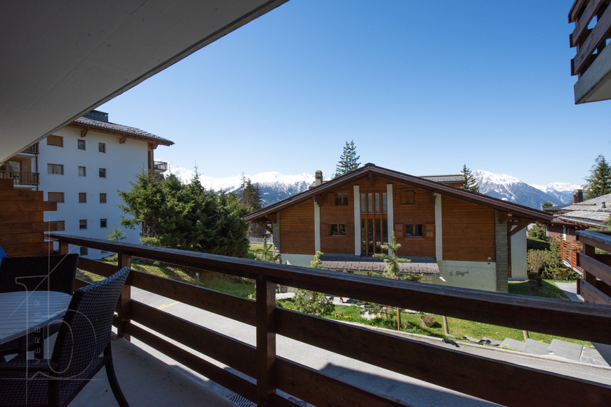 appartement-skirama-17-verbier-balcon-vue-chalets-07.jpg