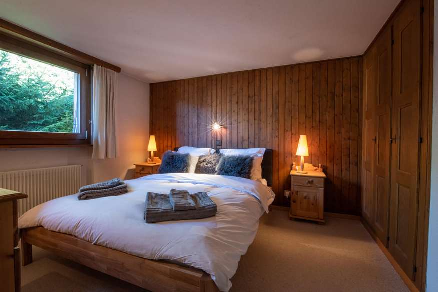 appartement-carina-251-verbier-chambre-lit-double-08.jpg