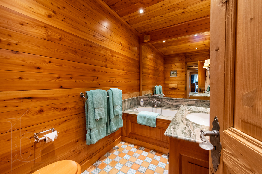 chalet-prestige-verbier-salle-de-bain-moderne-20.jpg