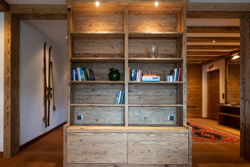 appartement-victoria-a-211-verbier-bibliotheque-bois-07.jpg