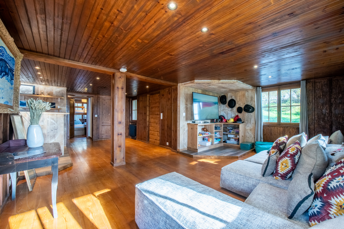 chalet-la-vadrouille-verbier-salon-vue-ensemble-02.jpg