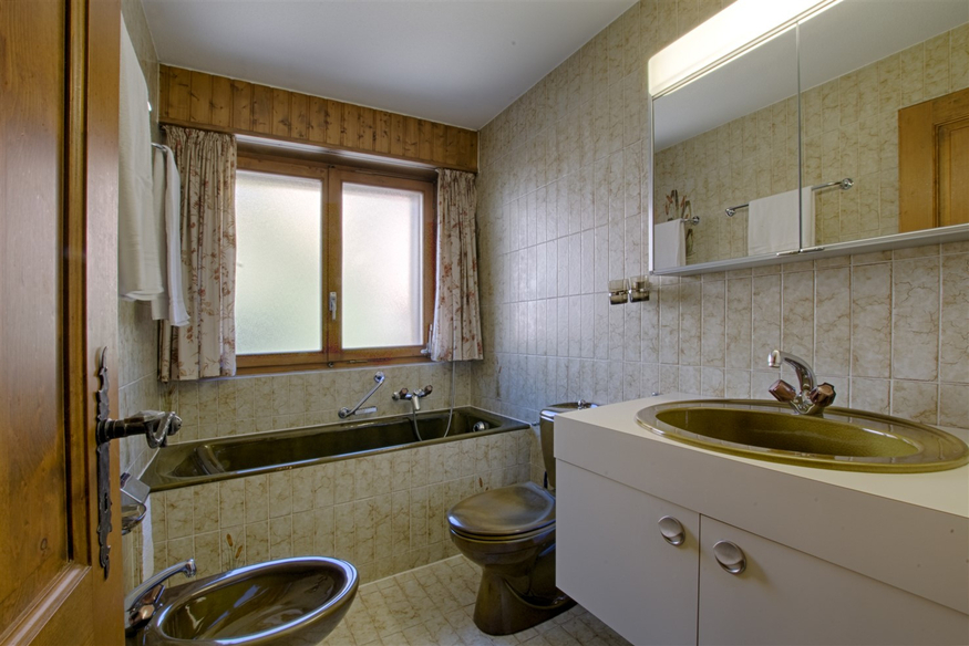 appartement-flaminia-223-224-verbier-salle-de-bain-vasque-10.jpg