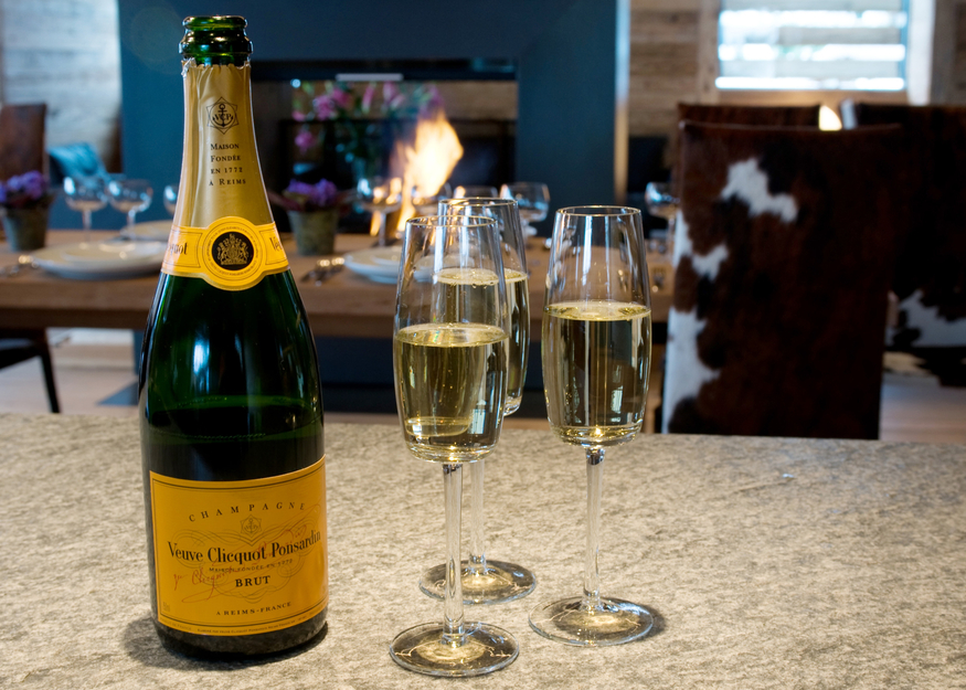 chalet-habana-verbier-ambiance-aperitif-07.jpg