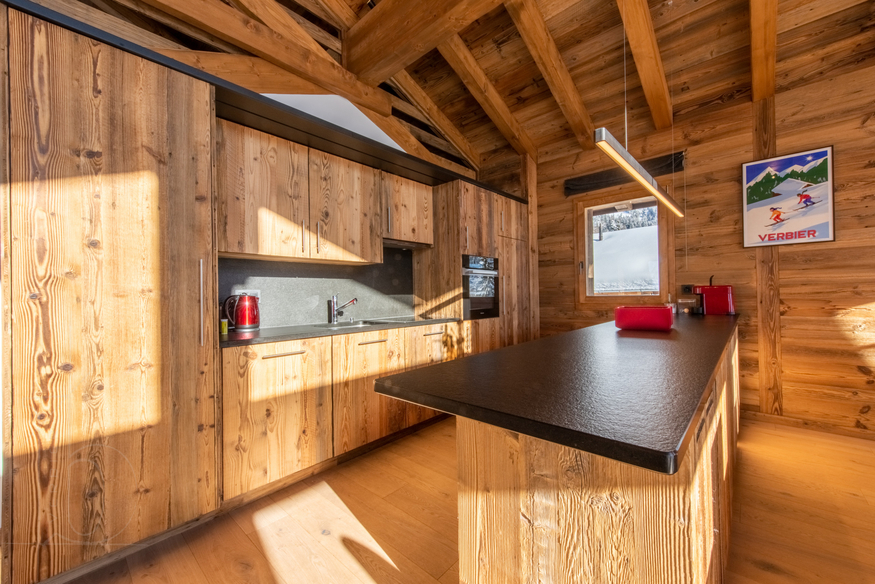 chalet-cortil-verbier-cuisine-ouverte-ilot-18.jpg