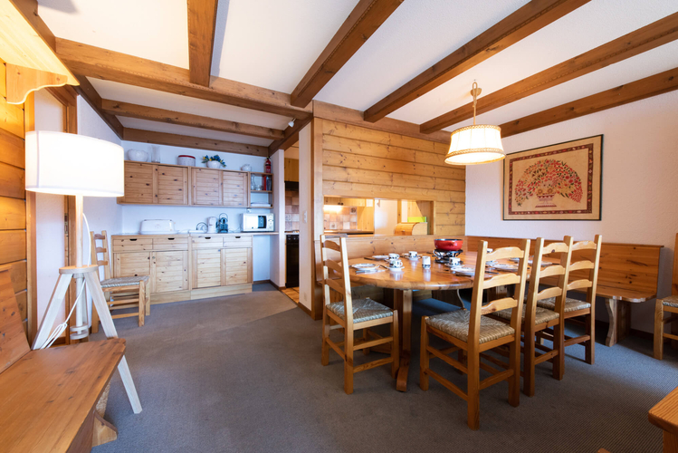 appartement-flaminia-221-verbier-espace-repas-06.jpg