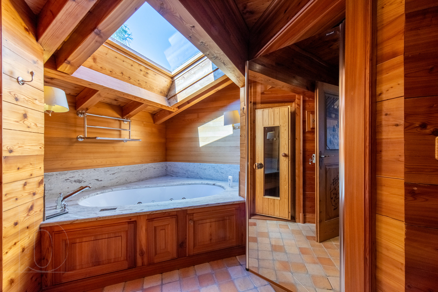 chalet-prestige-verbier-jacuzzi-interieur-21.jpg