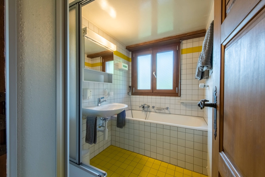 appartement-carina-251-verbier-salle-de-bain-douche-10.jpg