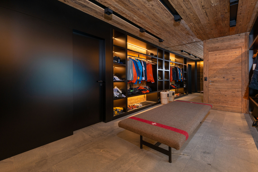 appartement-rosalp-combles-verbier-ski-room-rangements-33.jpg