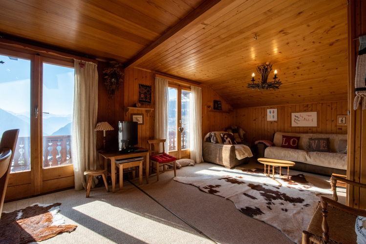 appartement-airelles-combles-verbier-sejour-vue-2-06.jpg