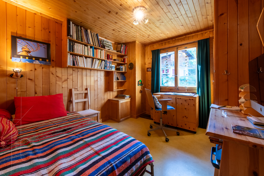 appartement-airelles-1er-verbier-chambre-rangements-07.jpg