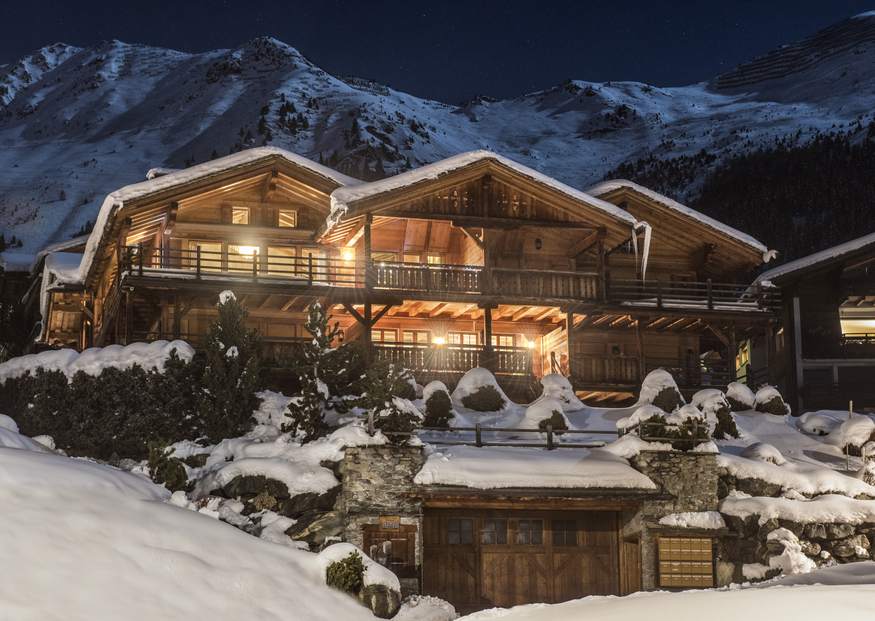 appartement-le-daray-penthouse-verbier-facade-residence-nuit-20.jpg
