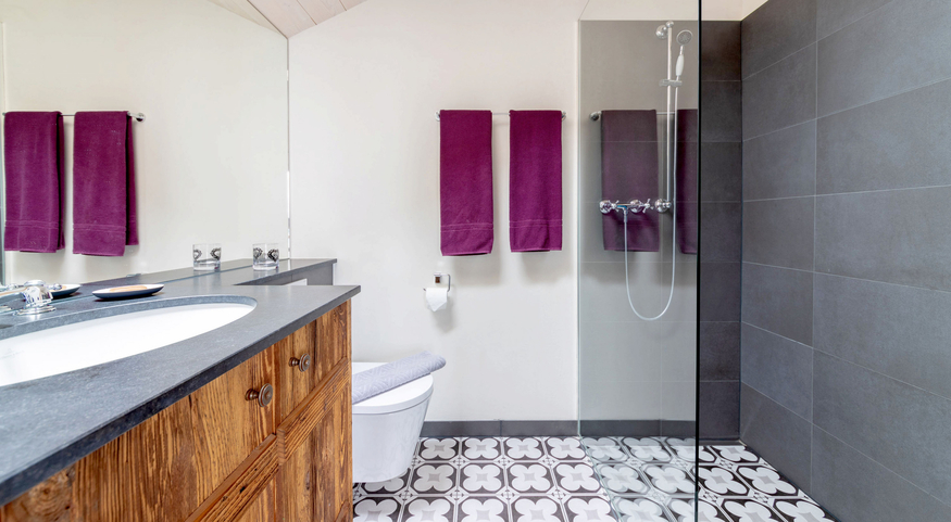 chalet-indama-verbier-salle-de-bain-douche-vitree-12.jpg