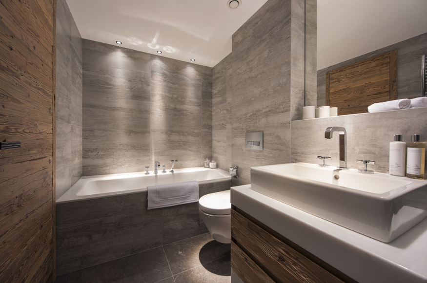 appartement-rosalp-combles-verbier-salle-de-bain-baignoire-angle-22.jpg