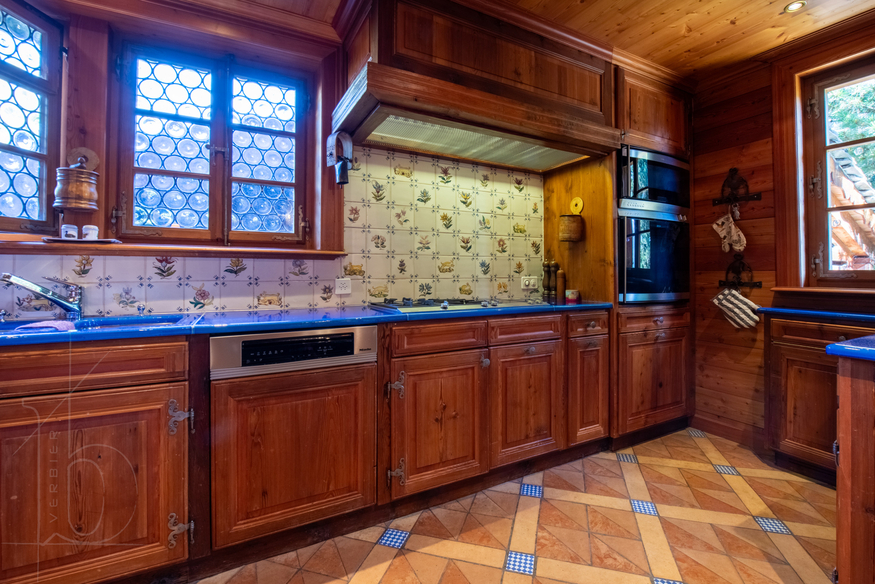 chalet-prestige-verbier-cuisine-equipee-07.jpg