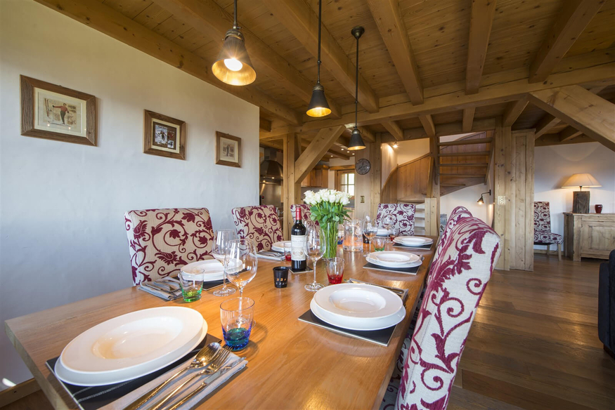chalet-5-roses-verbier-table-dressee-angle-07.jpg