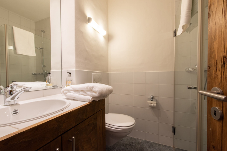 appartement-victoria-a-211-verbier-salle-de-bain-lavabo-19.jpg