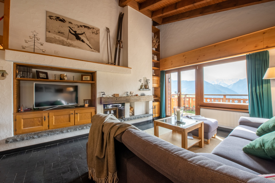 appartement-carina-251-verbier-salon-vue-03.jpg
