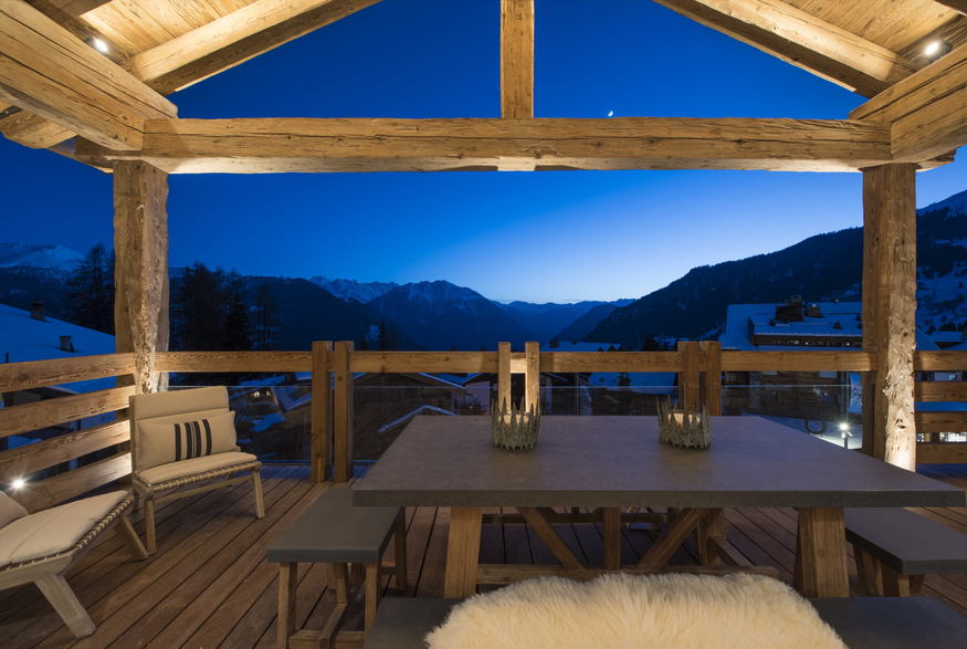 appartement-rosalp-combles-verbier-terrasse-soir-vue-montagnes-26.jpg
