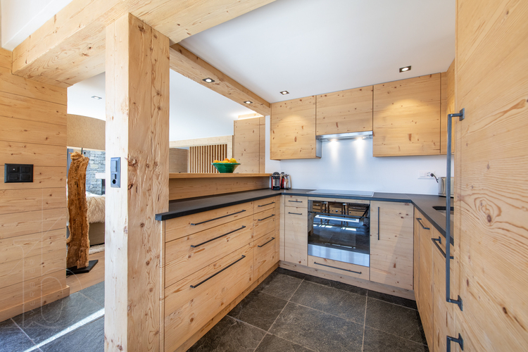 chalet-roselle-verbier-cuisine-equipee-05.jpg
