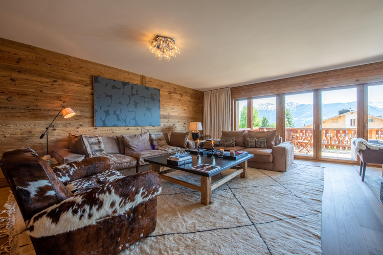 appartement-victoria-a-211-verbier-salon-vue-fenetres-04.jpg