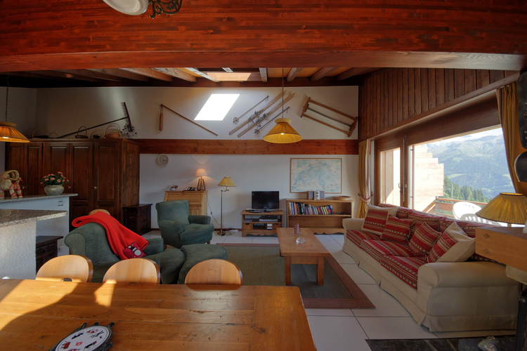 appartement-mondzeu-c271-verbier-piece-a-vivre-04.jpg