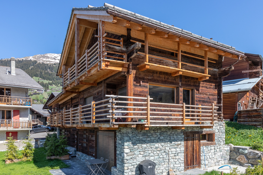 chalet-indama-verbier-facade-bois-exterieur-07.jpg