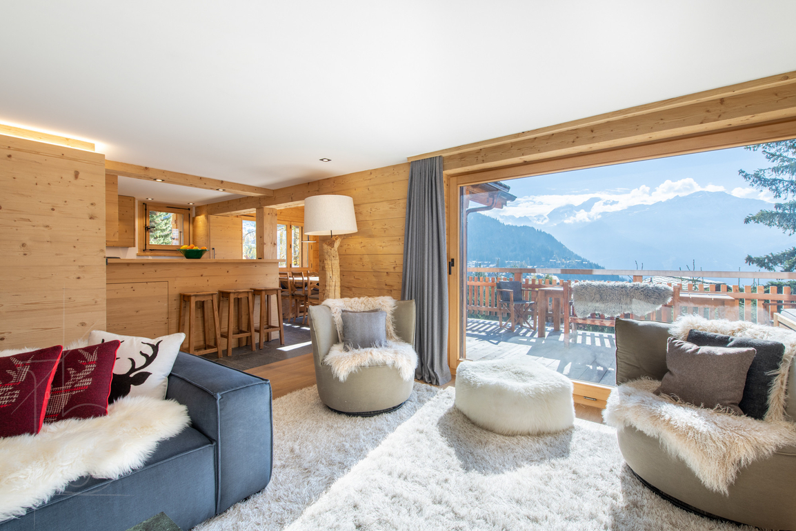 chalet-roselle-verbier-salon-lumineux-02.jpg