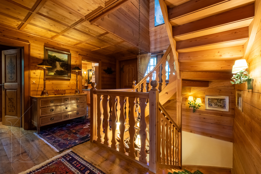 chalet-prestige-verbier-escalier-bois-11.jpg